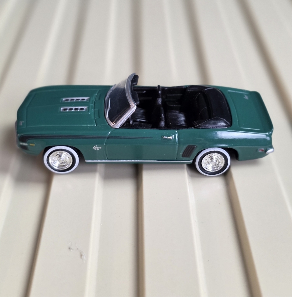 2001 Readers Digest Die Cast 1969 Camaro Toy Car - Picture 3 of 13